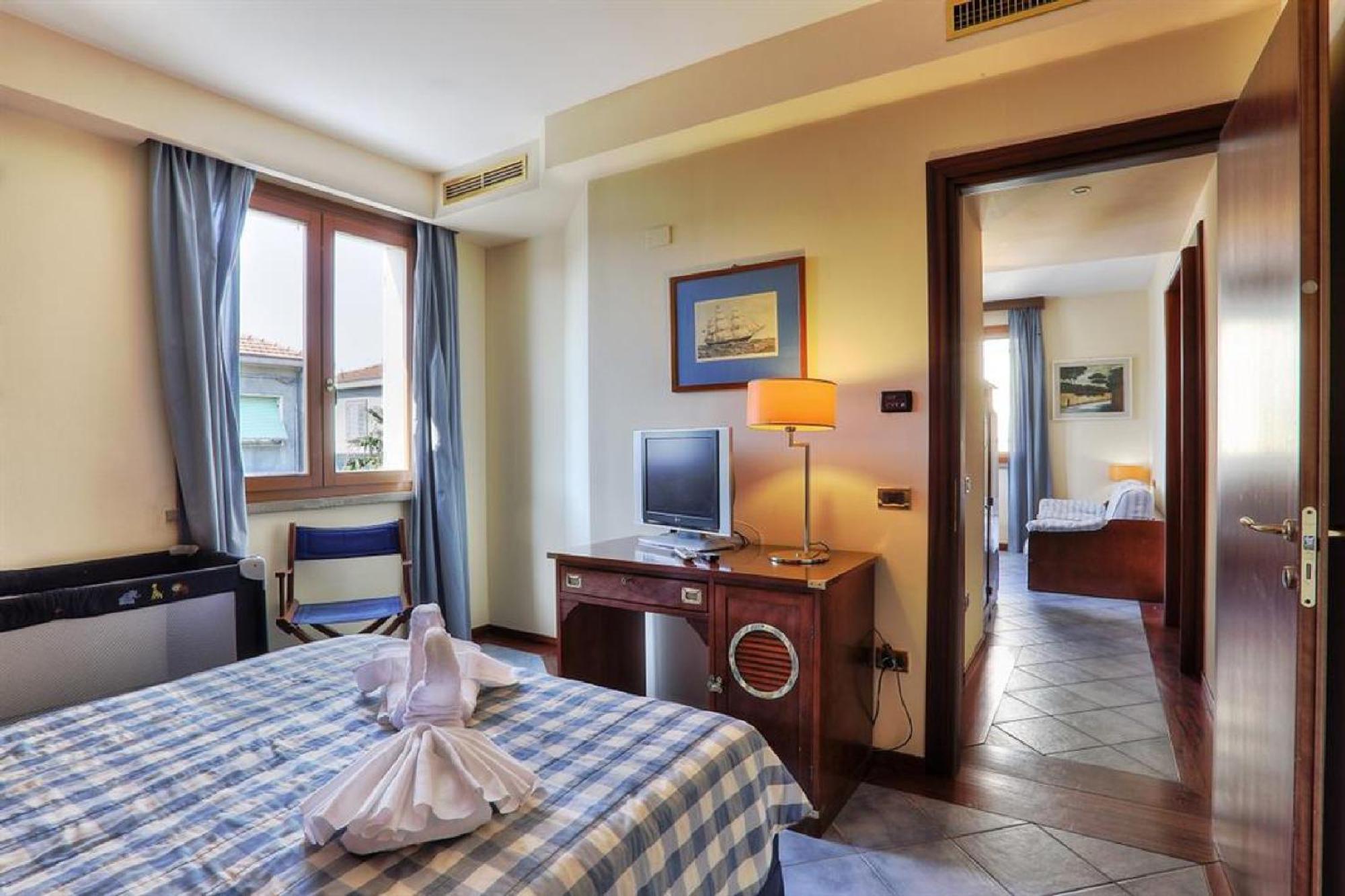 Zi Maria Hotel มารินา ดิ เชชินา ภายนอก รูปภาพ